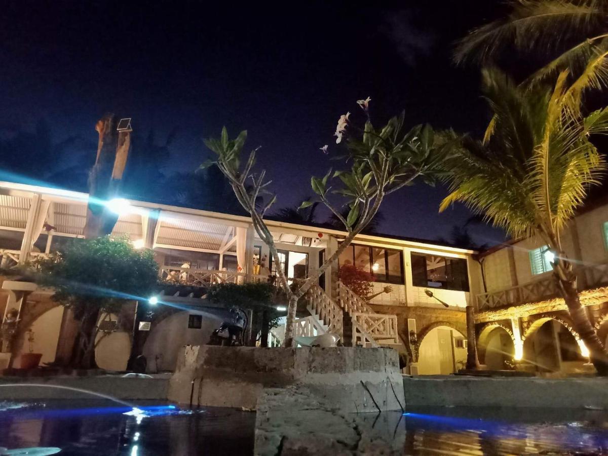 Sunbloom Beachfront Hotel And Restaurant Zambales Sinabacan Экстерьер фото
