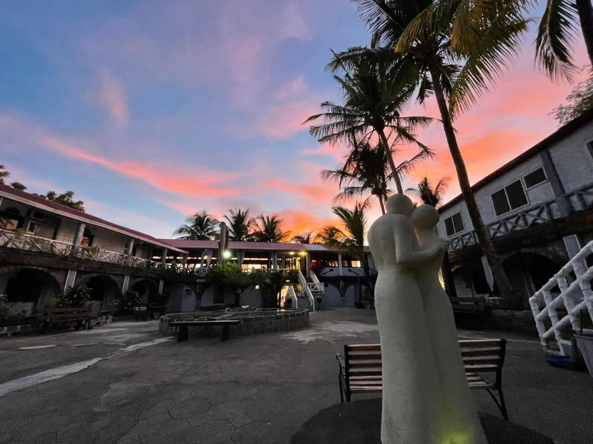 Sunbloom Beachfront Hotel And Restaurant Zambales Sinabacan Экстерьер фото