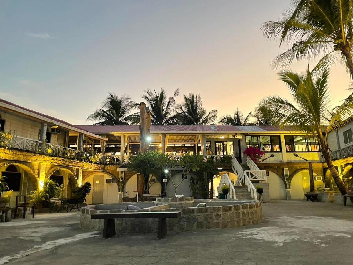 Sunbloom Beachfront Hotel And Restaurant Zambales Sinabacan Экстерьер фото