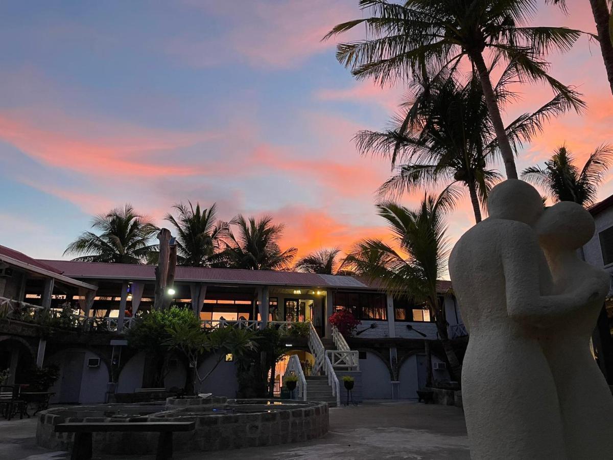 Sunbloom Beachfront Hotel And Restaurant Zambales Sinabacan Экстерьер фото